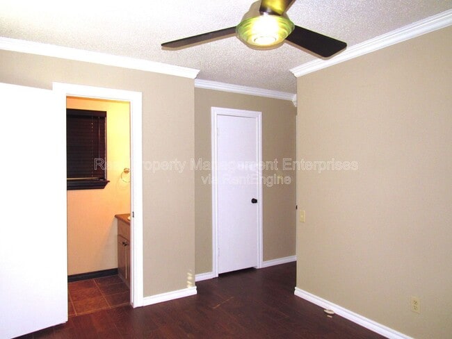 Photo - 701 NW 2nd St