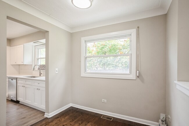 Photo - 441 Berteau Ave