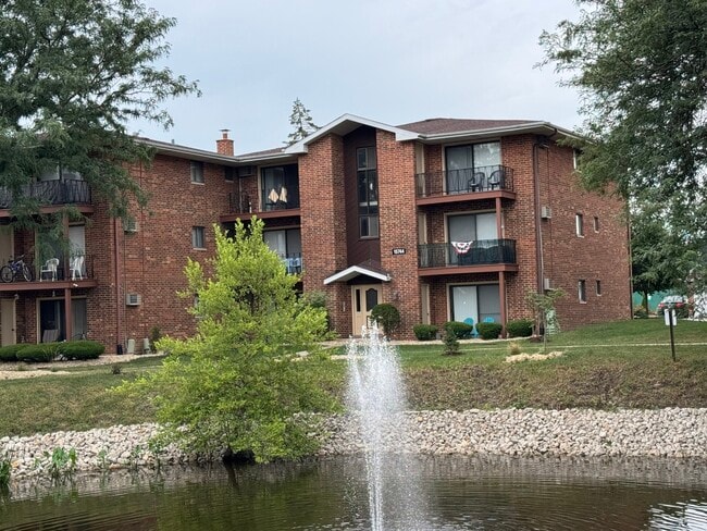 Building Photo - 15740 Lake Dr Rental
