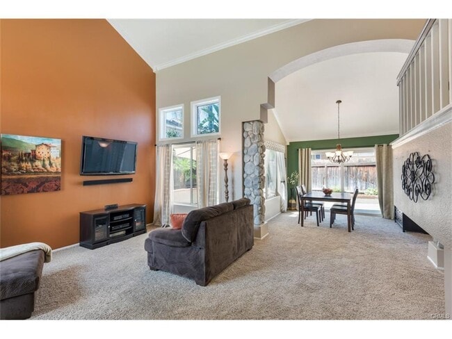 Photo - 2482 Sena St