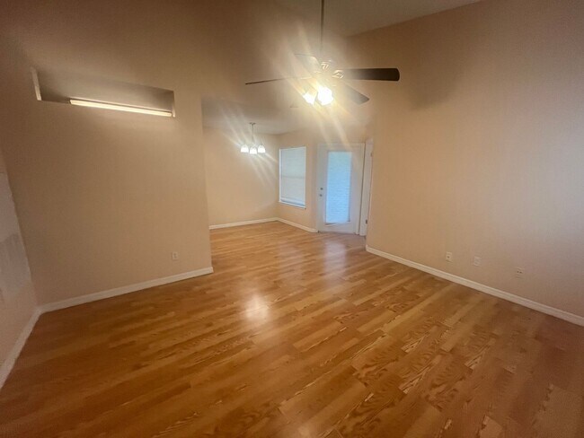 Photo - 2597 Grassy Point Dr