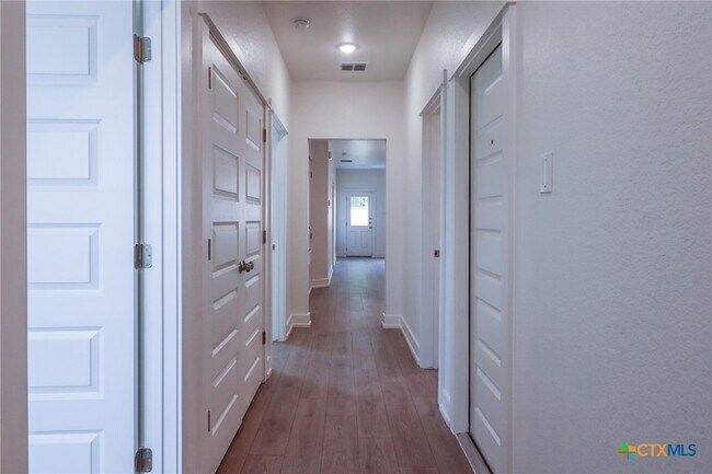 Photo - 618 Campus St