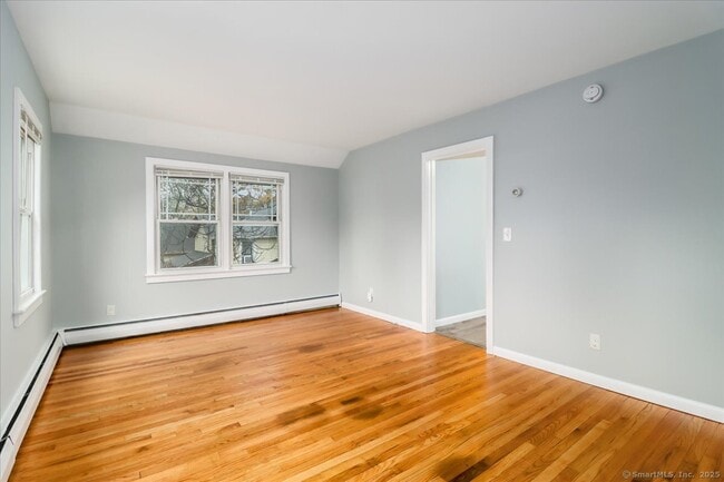 Photo - 9 Nicholas Square Unit B