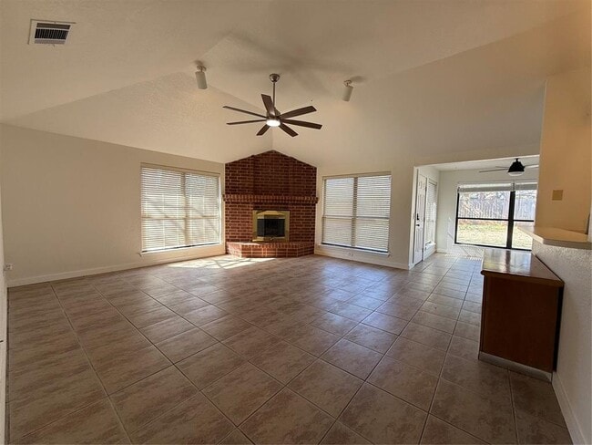 Photo - 2009 Dena Dr