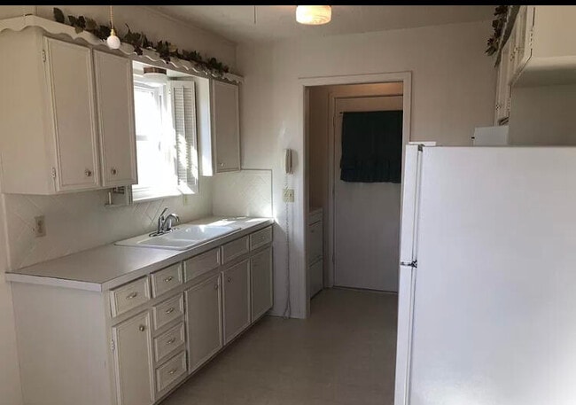 Photo - 5415 49th St