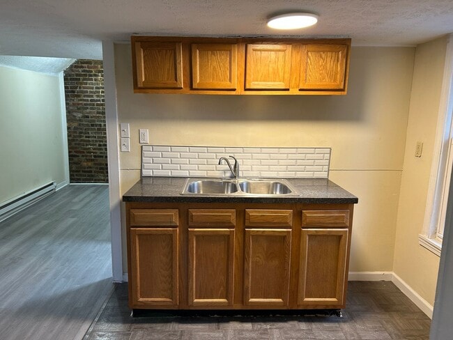 Building Photo - 2681 E 126th St Unit 3