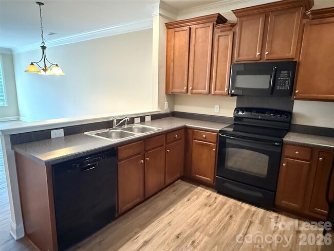 Photo - 371 Beacon St NW
