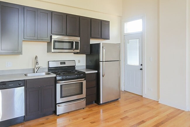 Photo - 2952 N Racine Ave Unit 3R