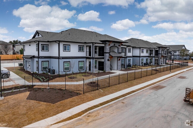 Photo - Vista at Silver Oaks