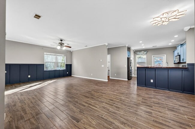 Photo - 4829 Hawkins Dr