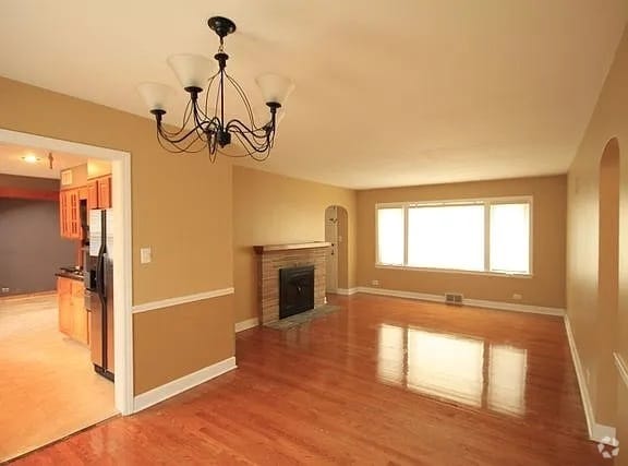 Building Photo - 587 Princeton St Rental