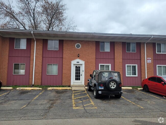 Building Photo - 1351 Monomoy St Unit C3 Rental