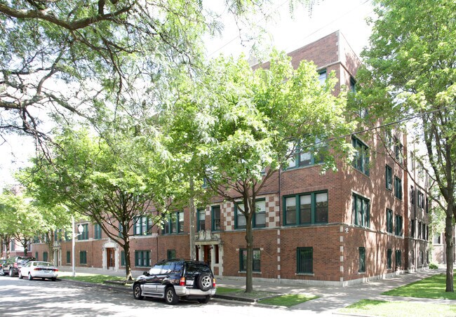 360 At The U Exterior - 933-943 E 54th Pl Apartments