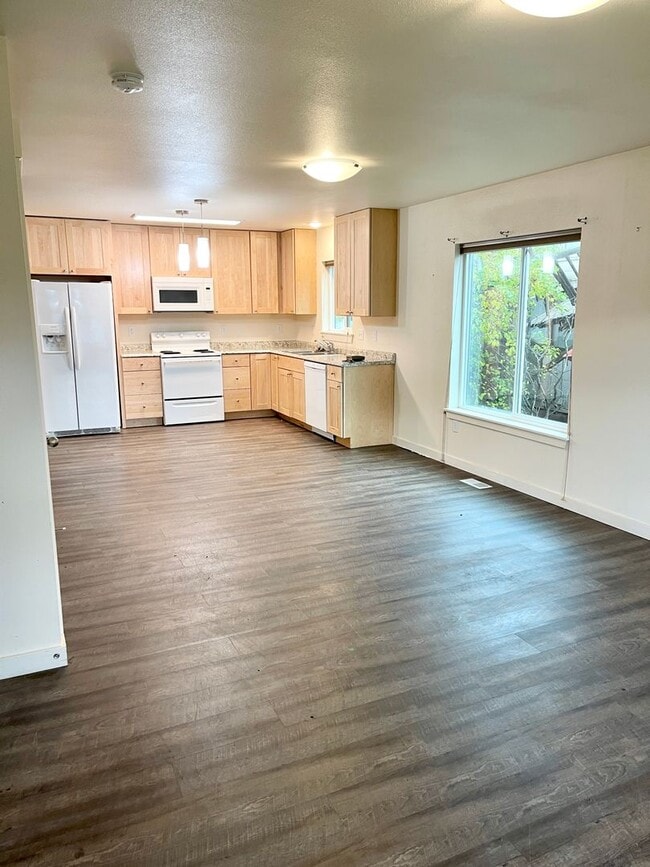 Photo - 410 Flower St Unidad 1