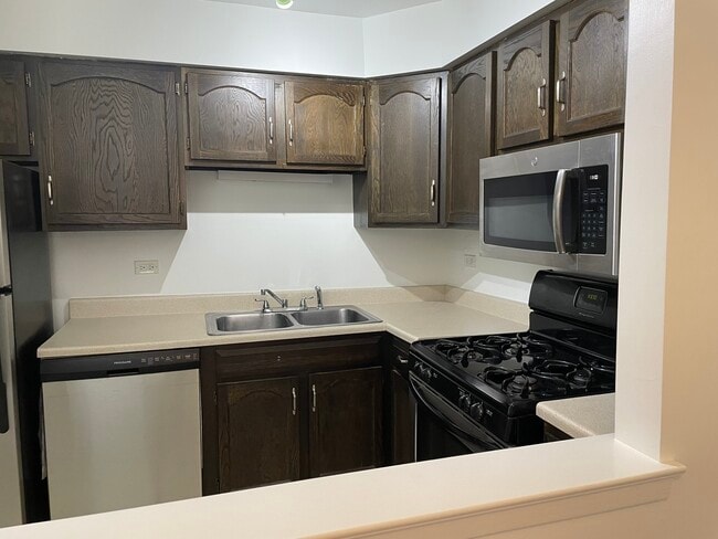 Photo - 644 W Arlington Pl Unit 1G