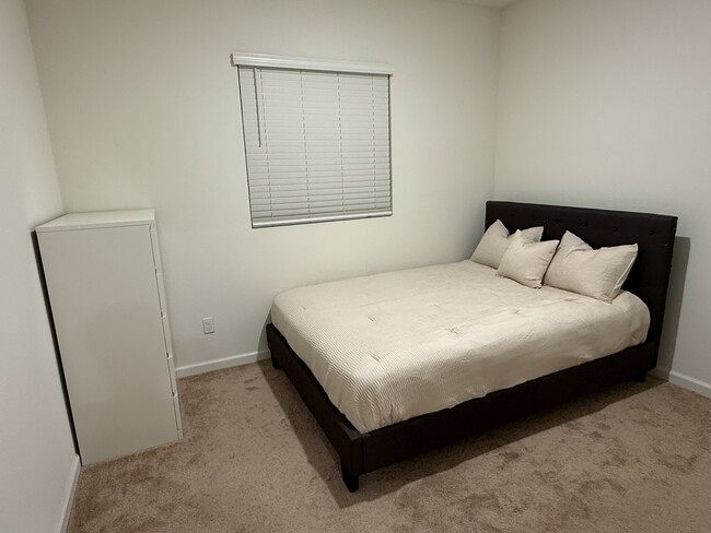 Building Photo - 8073 Bossa Nova Way