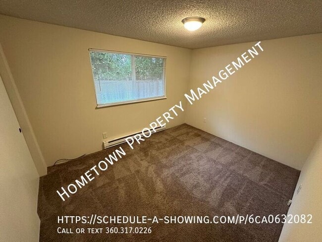 Photo - 5040 Carole Dr NE