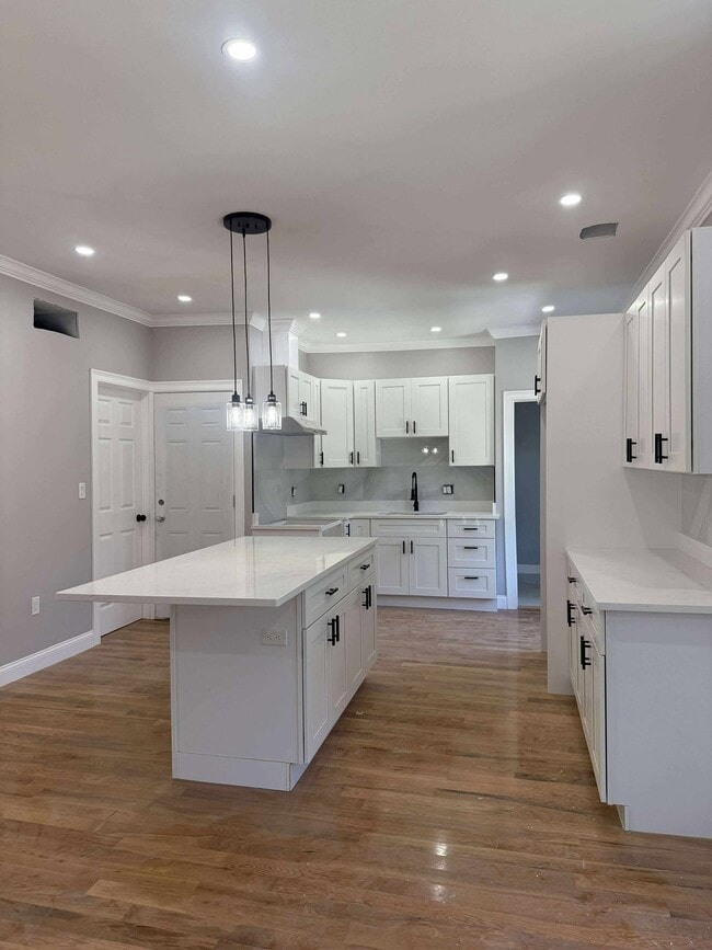 Photo - 7 Woodale Ave Apartments Unit 2