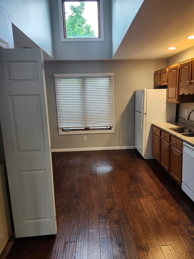 Photo - 600 Duggan Dr Unit 600 DUGGAN  DRIVE # 4