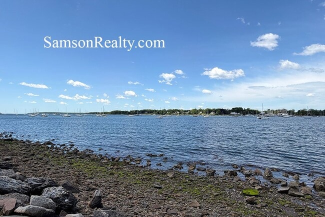 Photo - 410 Thames St Unidad 2