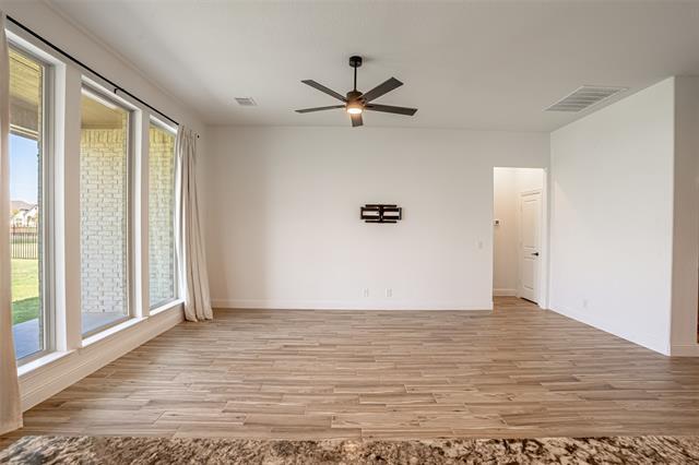 Photo - 388 Paddle Boat Dr