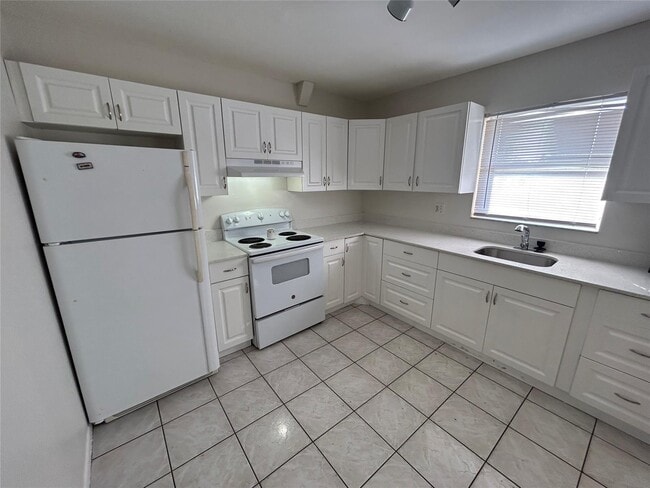 Photo - 3880 Woodside Dr Unidad 4