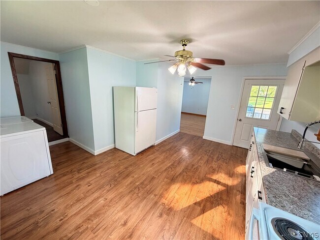 Photo - 280 Cherry St