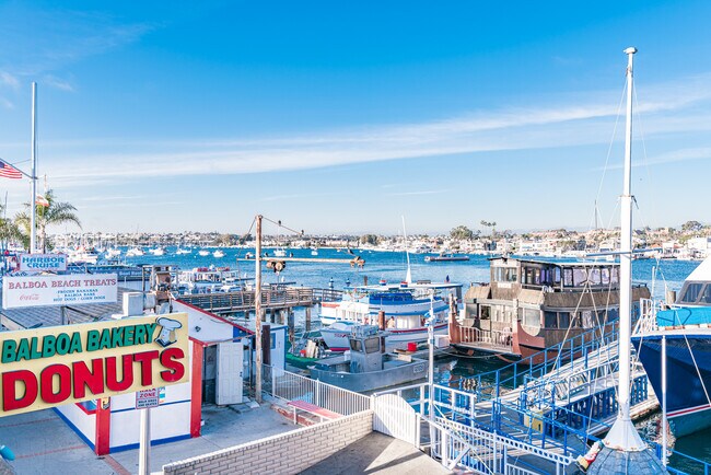 Building located next to The Fun Zone - 305 Main St Unit 5