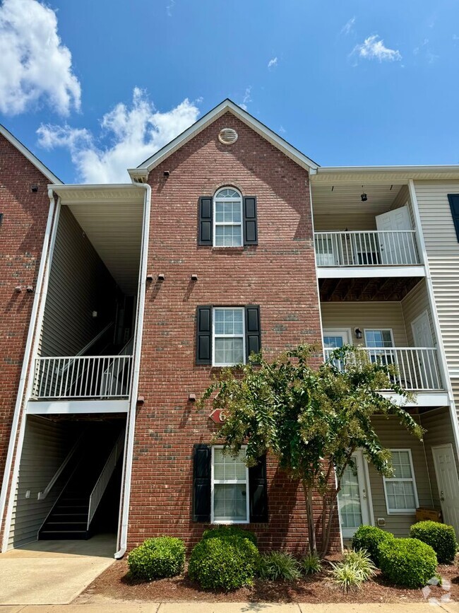 Building Photo - Landfall Condos