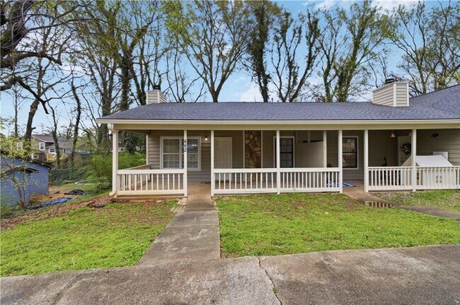 Photo - 442 Booth Cir SW