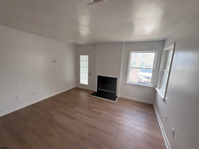 Photo - 700 N Franklin Blvd Unit 701