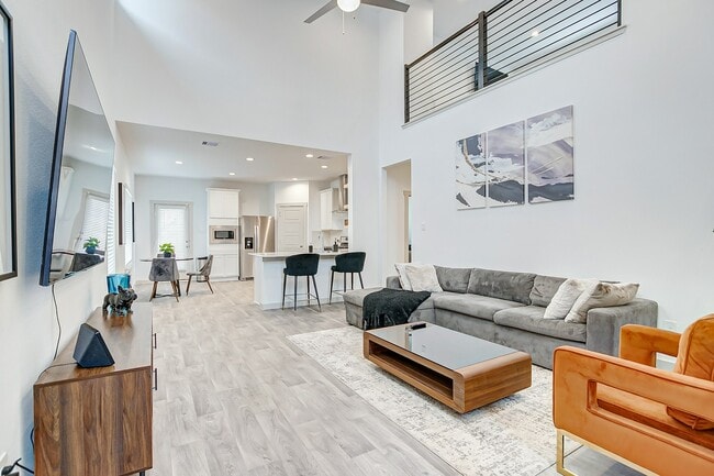 Building Photo - 12827 Barnsbury Ln Rental