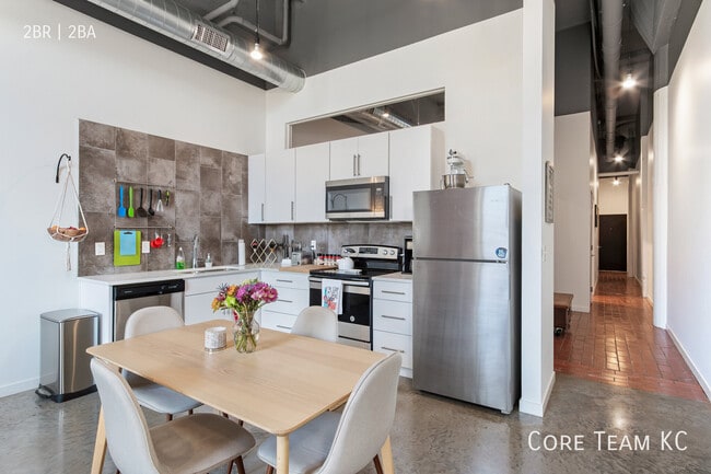 1180 E 30th St Unit 207