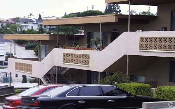 Photo - 1682-1696 Puterbaugh St