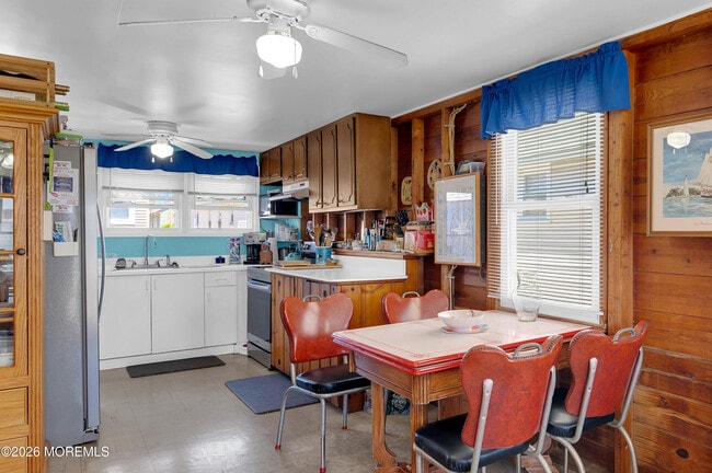 Photo - 28 11th Ln