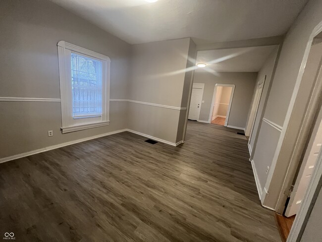 Photo - 2509 E 10th St