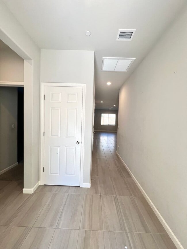 Photo - Charming 3 bedroom, 2 Bath Home