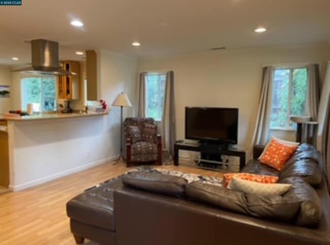 Photo - 2032 Donald Dr