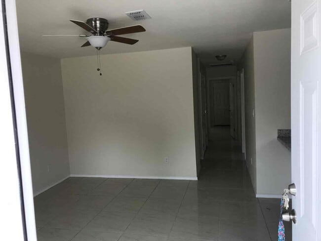 1909 Kelly St Unit B