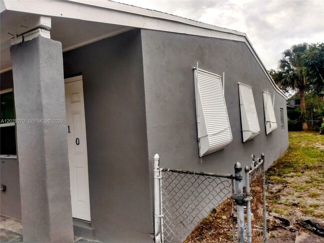 Photo - 710 52nd St