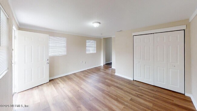 Photo - 2178 W 41st St