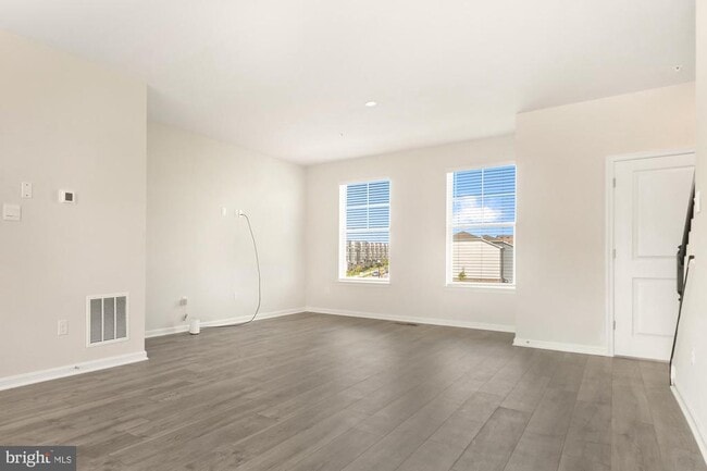 Photo - 450 Herringbone Wy