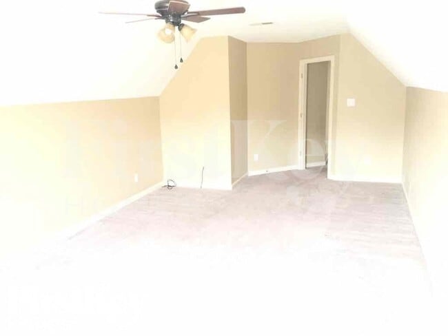 Photo - 6706 Einat Cove