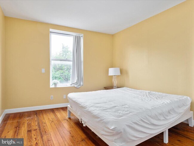 Photo - 401 E Main St Unit B