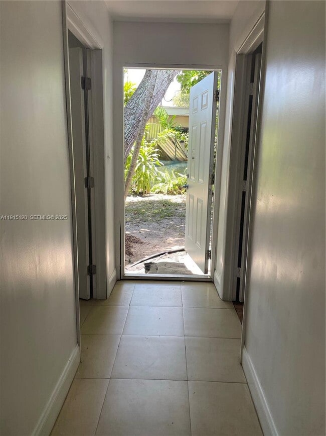 Photo - 1180 NE 160th Terrace Unidad 3