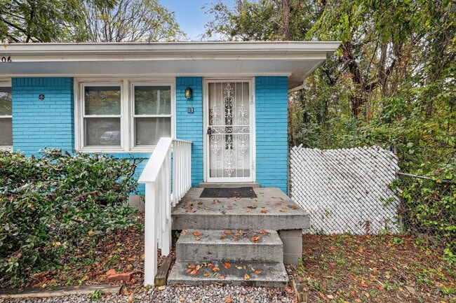 Photo - 106 McKennell Dr