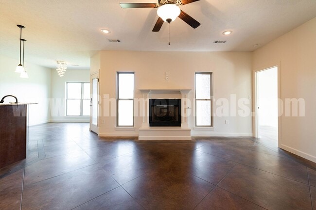 Photo - Great Neighborhood!