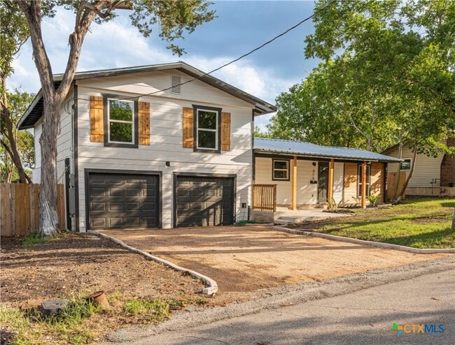 Photo - 375 W Faust St Casa