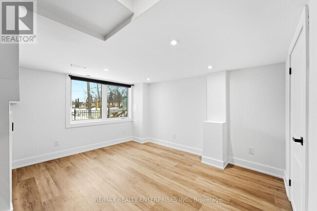 Photo - 414 Okanagan Path