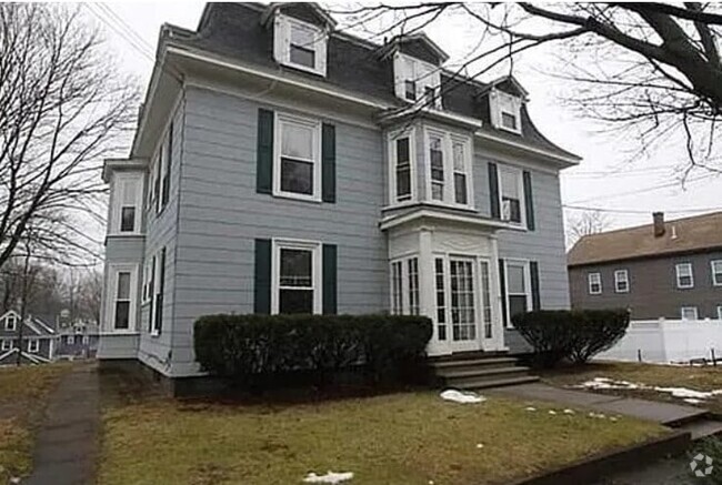 Building Photo - 72 Linden St Unit 301 Rental
